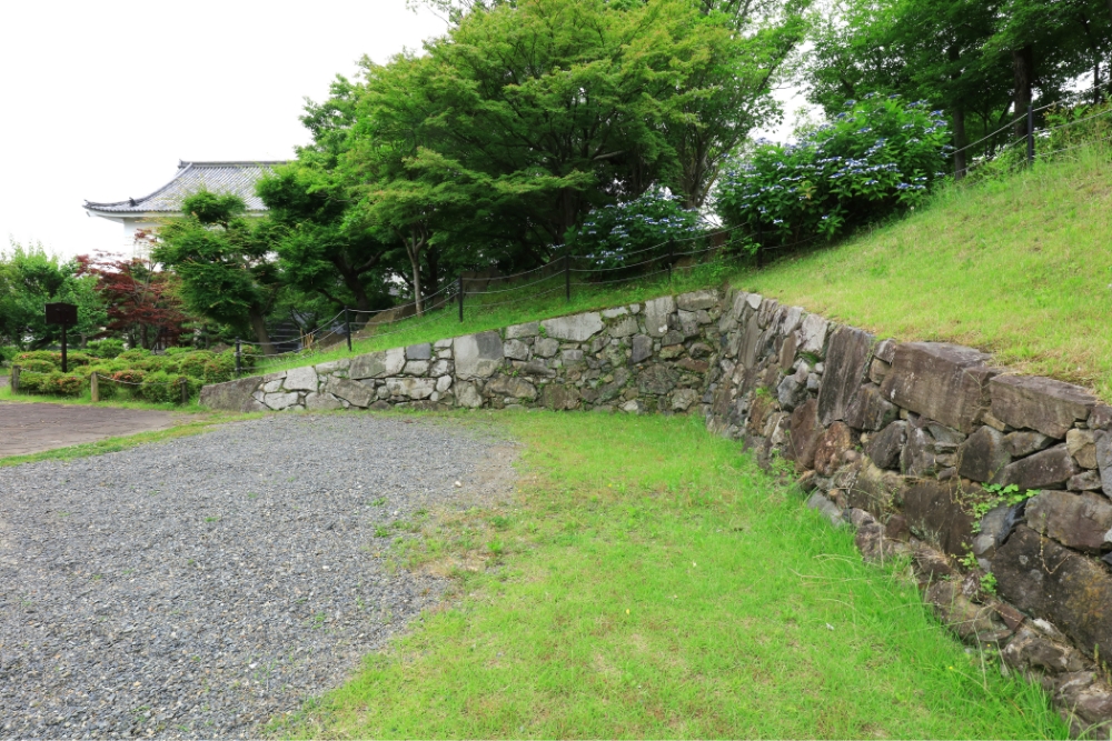 勝龍寺城・北門石垣