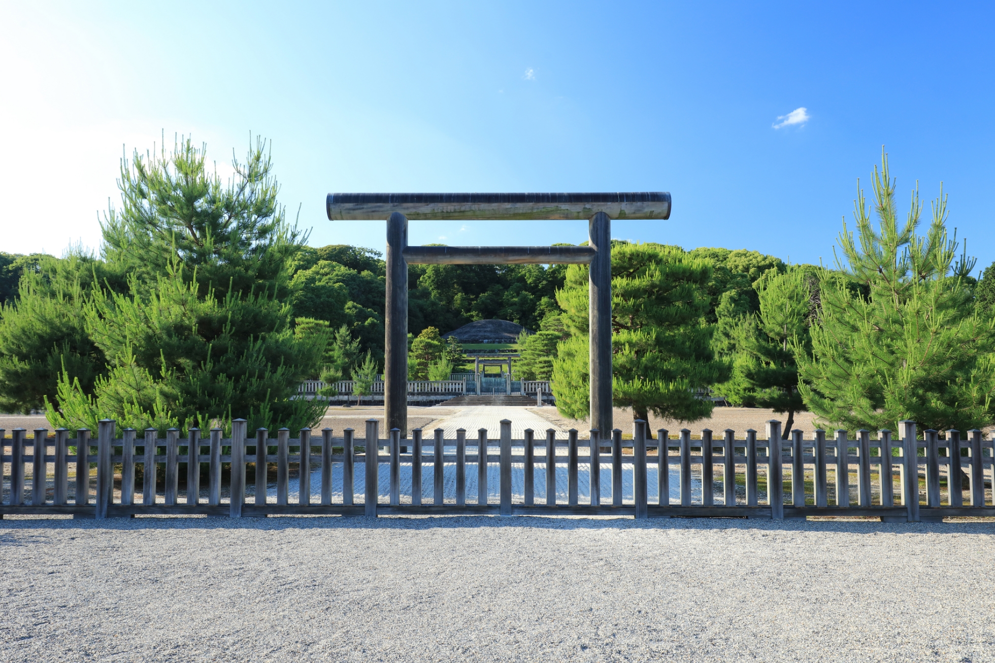 明治天皇 伏見桃山陵(伏見城本丸跡)