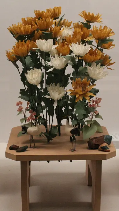 松花堂庭園・美術館　令和7年度初秋展「和紙の手わざ　石清水八幡宮供花神饌と染型紙」菊の台.JPG