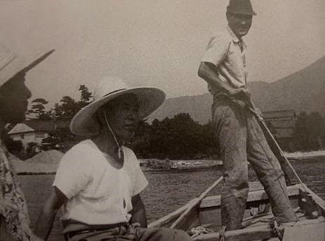 府道神崎・由良間の渡し舟