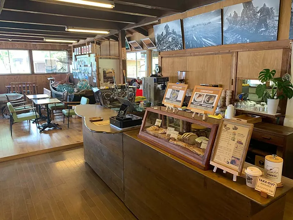 伊根浦発信館おちゃやのかか