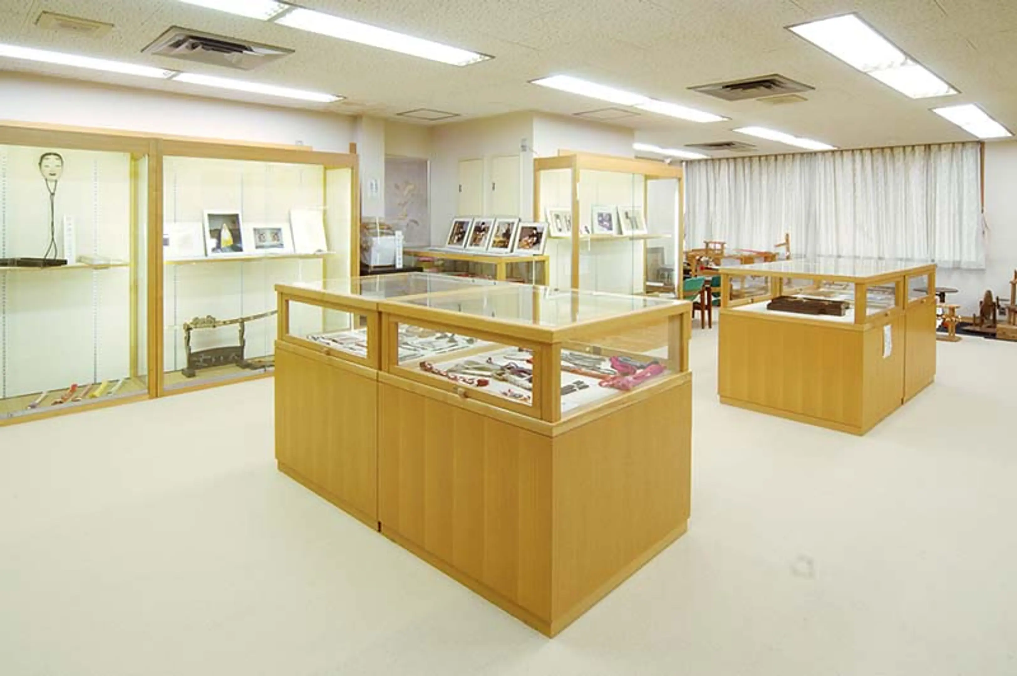 安達くみひも館