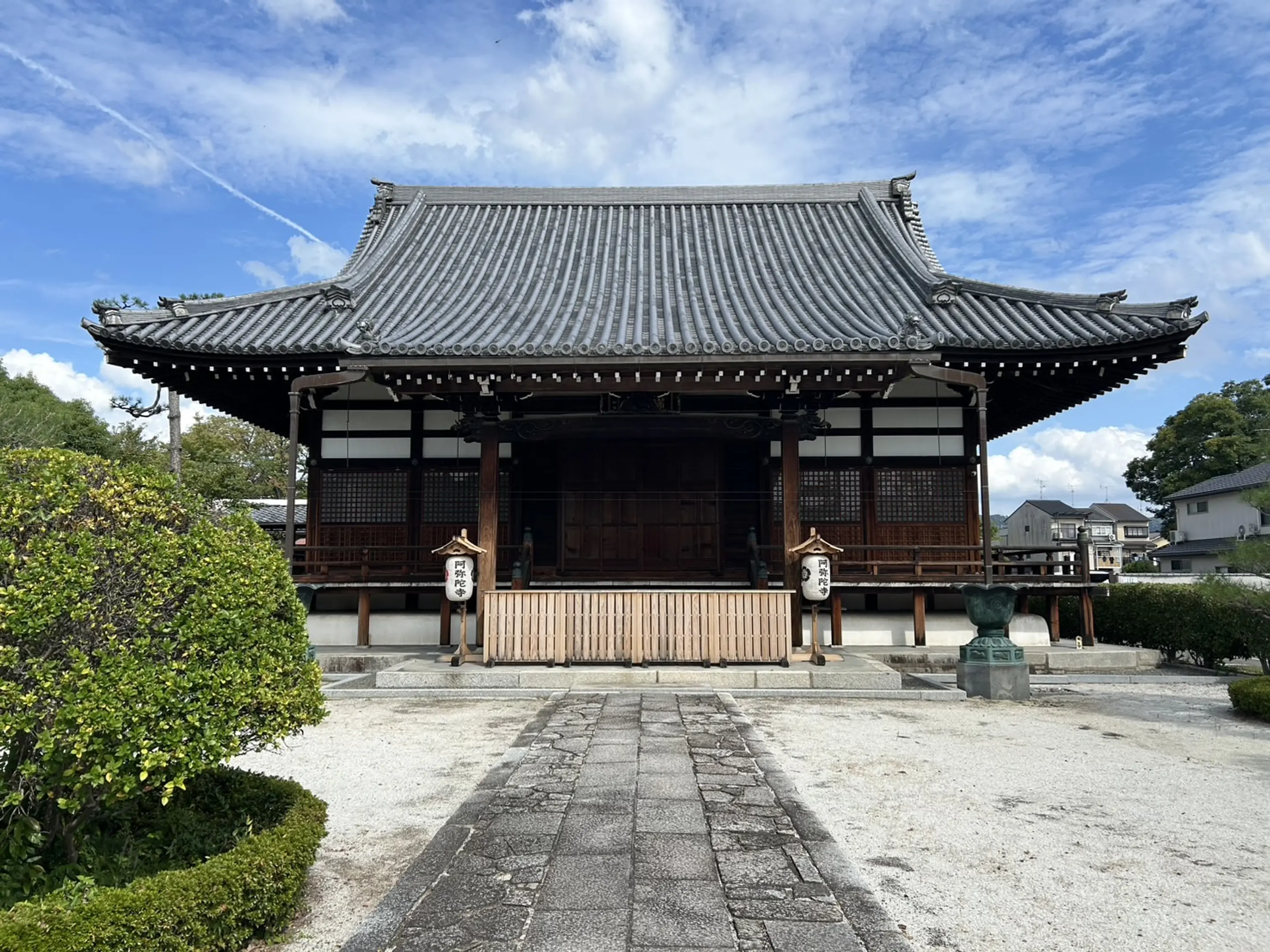 本堂正面.jpg