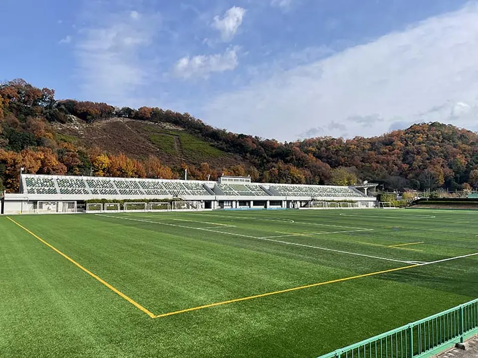 宝が池公園運動施設球技場写真.jpg