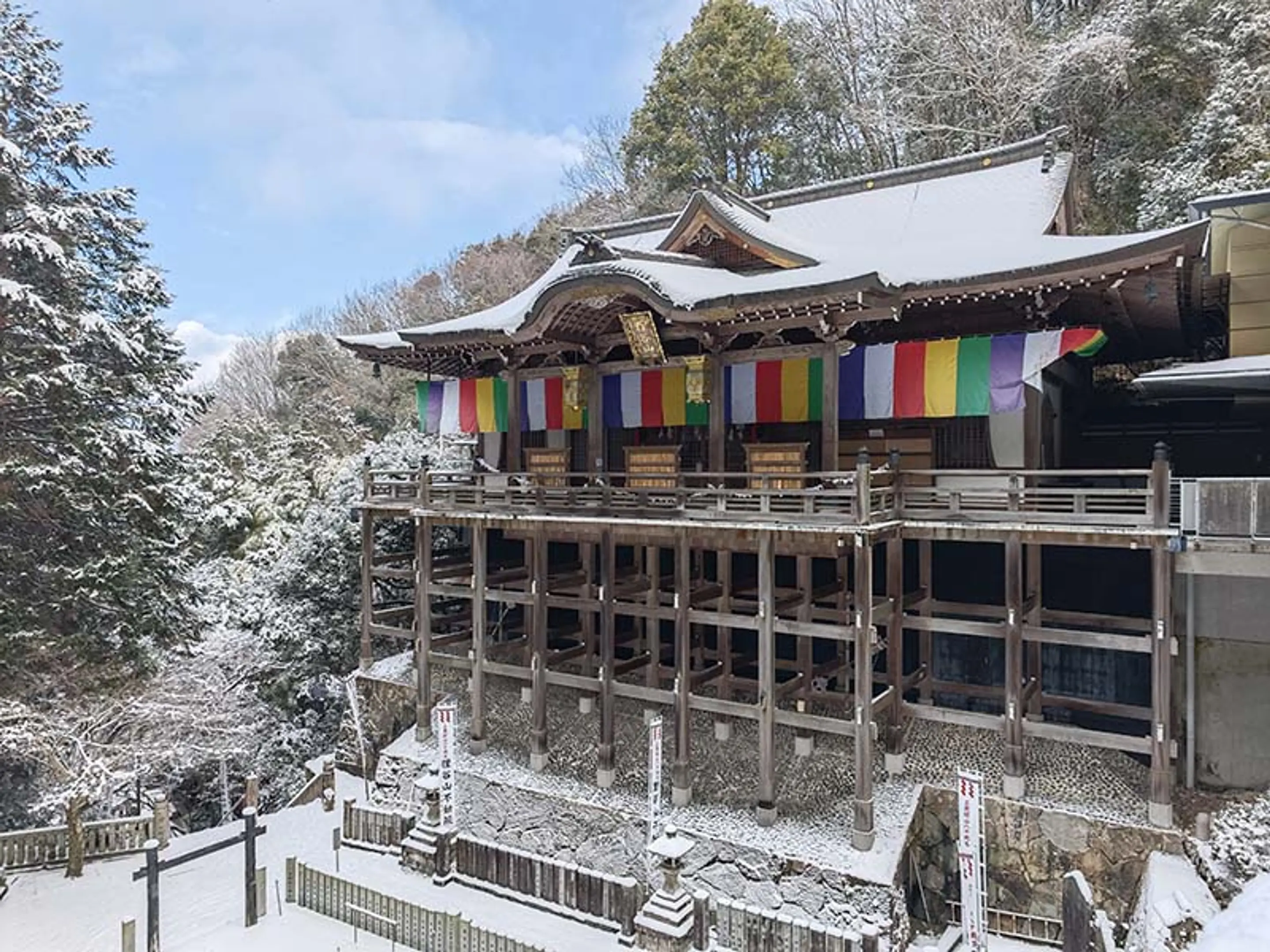 狸谷山本堂.jpg