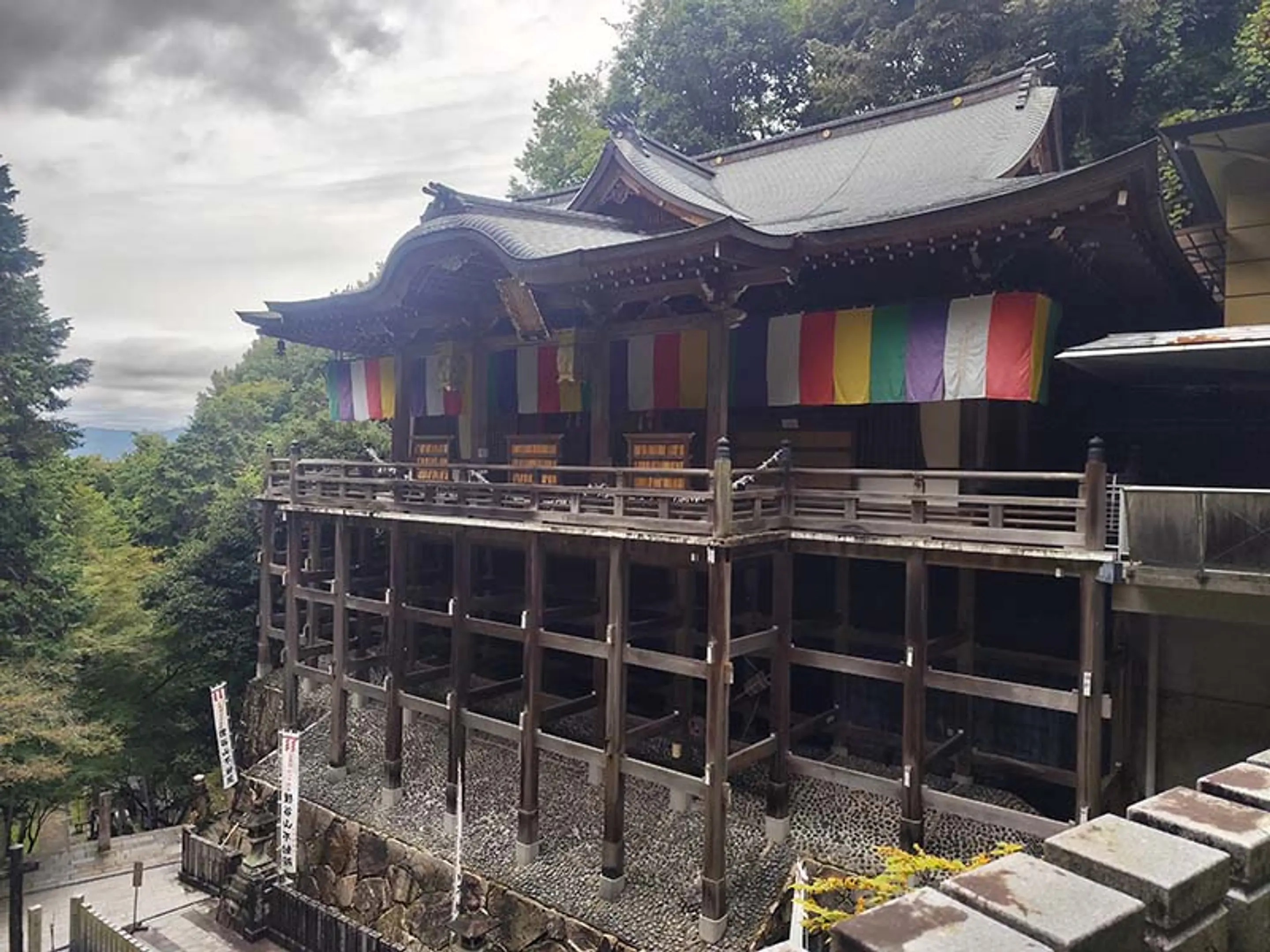 狸谷山本堂３.jpg
