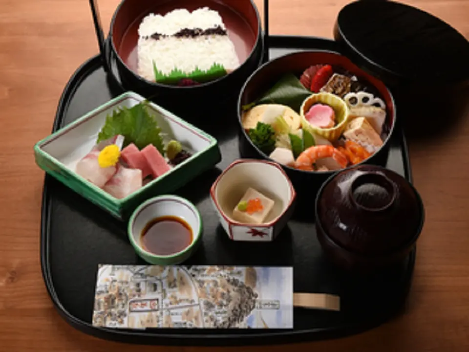 春のつれづれ弁当1040.jpg