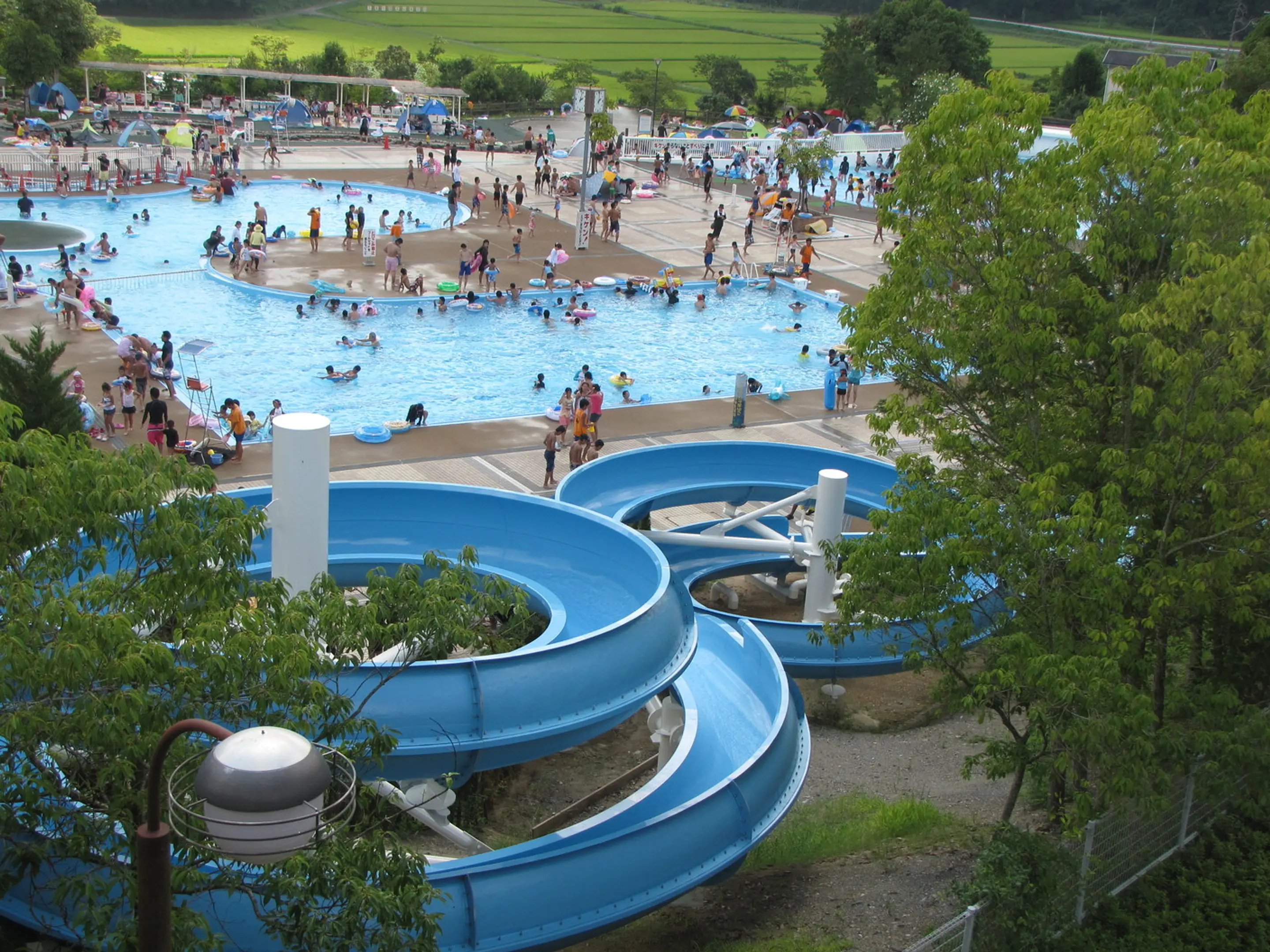公園ファミリープール.jpg