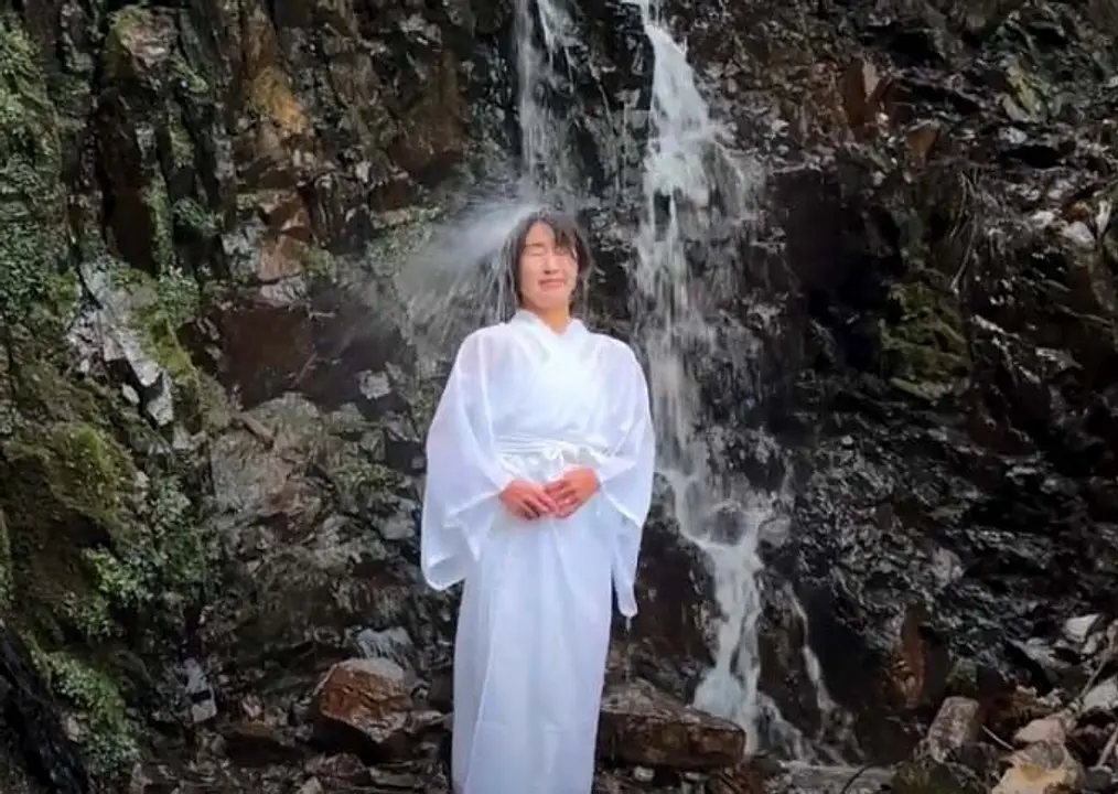 熊野若王子神社滝行体験