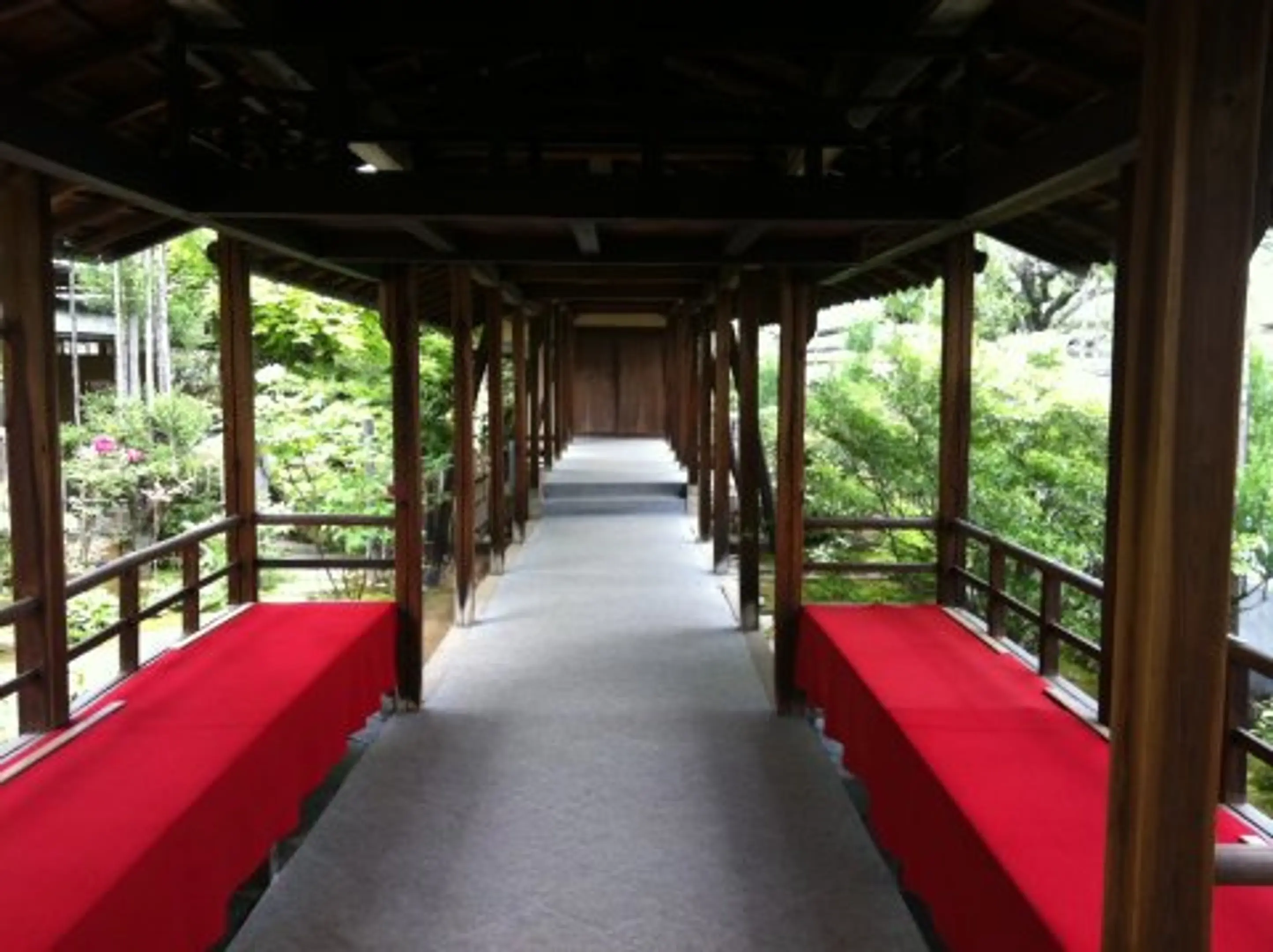 【真筆】茶掛　一期一会◆大徳寺 塔頭総見院 住職 山岸久祐　共箱・タトウ箱付 真筆】茶掛 一期一会◇大徳寺 塔頭総見院 住職 山岸久祐 共箱